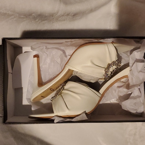 Lulu's Pointed toe high heels sandal White Size 7 Brand New ( Ss4 ) - Picture 5 of 8